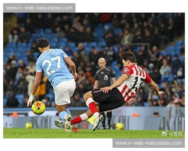 桑德兰vs纽卡斯尔：黑猫与喜鹊的恩怨情仇，一场永不落幕的德比